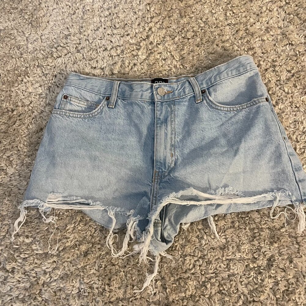 BDG Girlfriend High Rise Distressed Denim Shorts 30